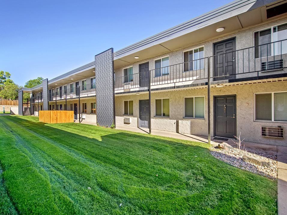 window replacement apartment building Lakewood CO Improvesource